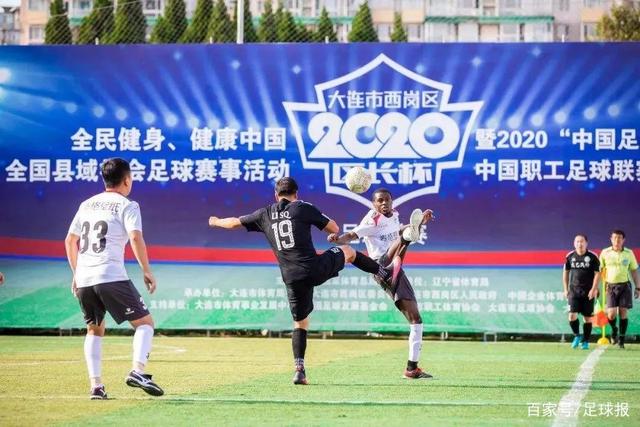 杜布罗夫尼克举行首届4对4水球公开锦标赛